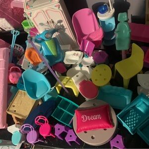 40+ Piece Mattel Barbie Dollhouse Vintage/Modern Furniture Lot